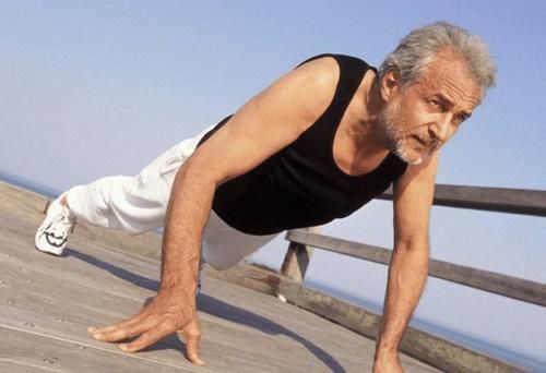 活动度|经常走路可以长寿吗?医生:过了50岁,坚持做3件事比运动还重要