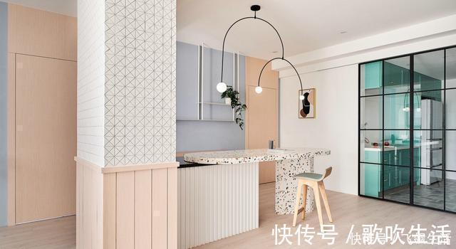 视觉效果|这才是生活，他买下143㎡大平层，保留一间卧室，只为住着舒适