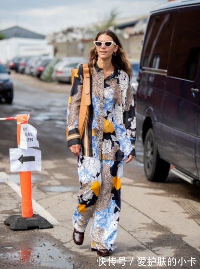 大长腿|着急出门随便穿？这些套装好看又便携，不用搭配都很美