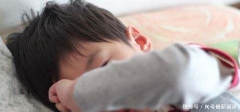 睡眠时间|这3个时间段是孩子发育的黄金期，补钙要及时，补晚了孩子不长个