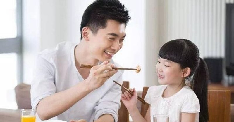 爸爸|宝爸第一次接孩子就走红了,老师以为是坏人,爸爸:我真是他亲爸