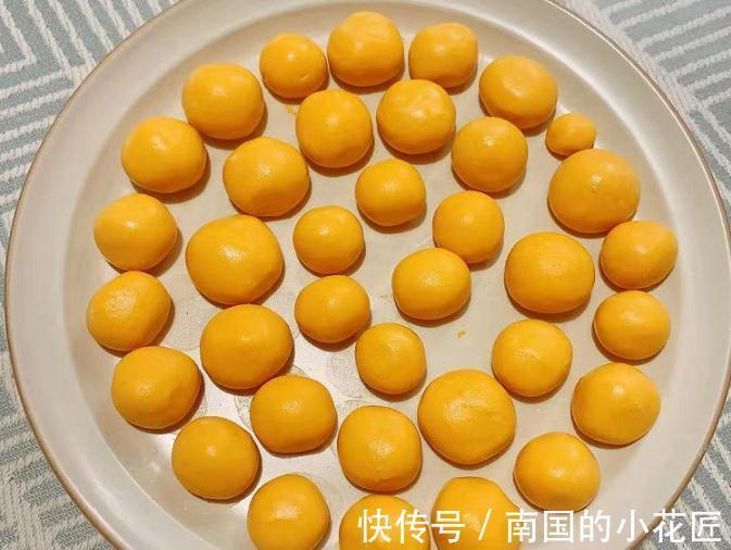 丸子|天凉了常做这道美食,软糯香甜,手脚冰凉的人要多吃,补气血