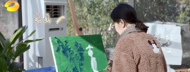 倪萍：捞金陶冶情操两不误，一边录节目一边为《怦然再心动》作画