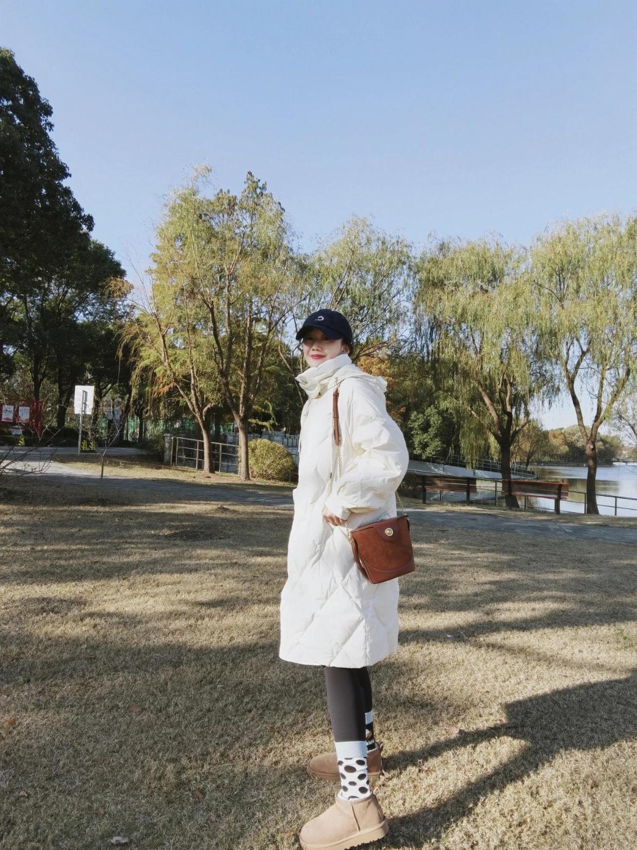 羽绒服|萧瑟冬日没在怕,一定要尝试的五套羽绒服搭配,秒变雪地小精灵