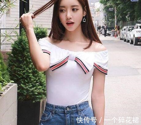 牛仔裤 清新可人的牛仔裤美女，秀出魅力小蛮腰，特有女人味！