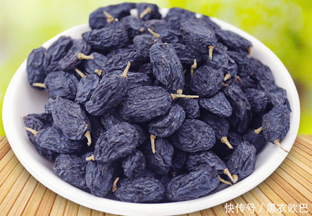 50岁后就“满头白发”多吃天然“染发剂”，头发