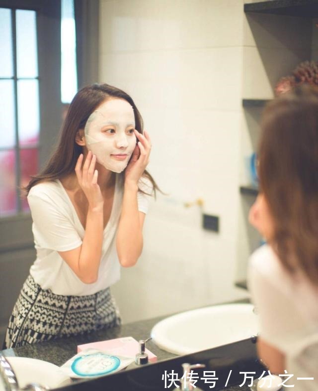 敏感肌|女生敷面膜时,尽量少犯这3个“错误”!不然毛孔容易变大!