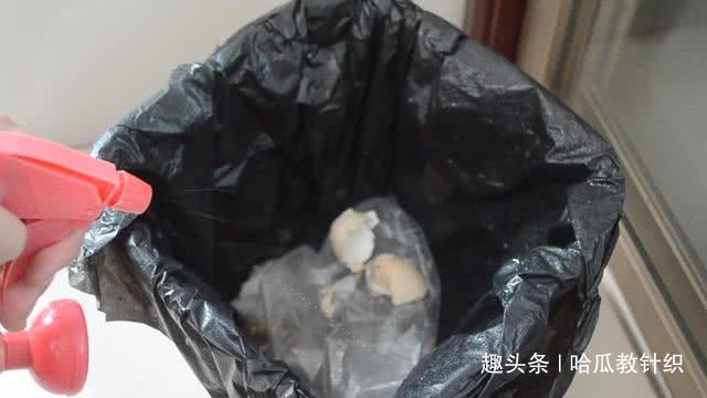 藿香正气水倒进白醋，一年省下好多钱，我也是刚看到，用途真厉害