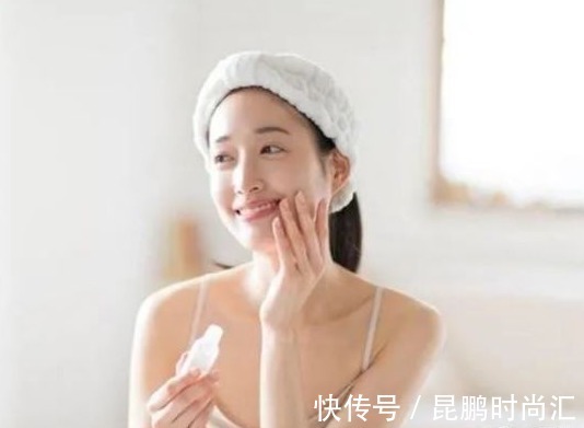 毛孔 这才是正确护肤顺序,不要先涂爽肤水,不然皮肤暗沉毛孔粗大