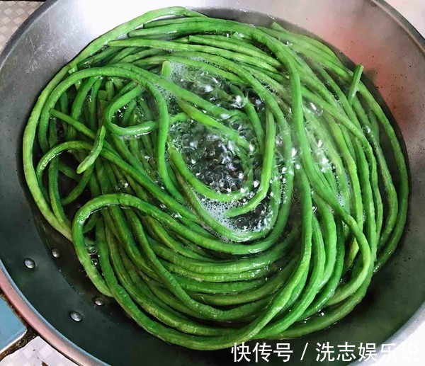 蒜蓉辣椒酱|这种蔬菜一定要焯水，很多人都没有这样做，怪不得吃多会肚子疼！