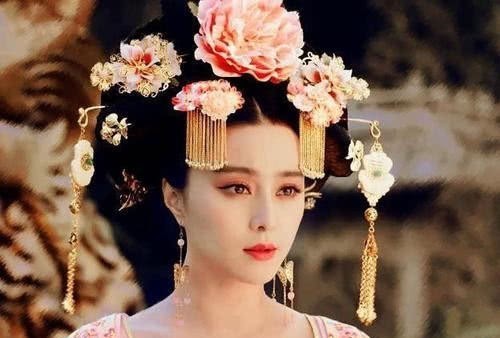 张柬之|武则天退位,百官普天同庆,唯独姚崇在哭,专家:只有他是聪明人