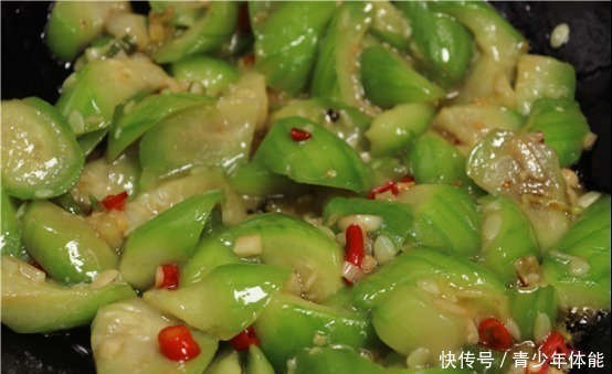 饭店|炒丝瓜有人焯水,有人直接炒,难怪不好吃,饭店大厨教你正确做法