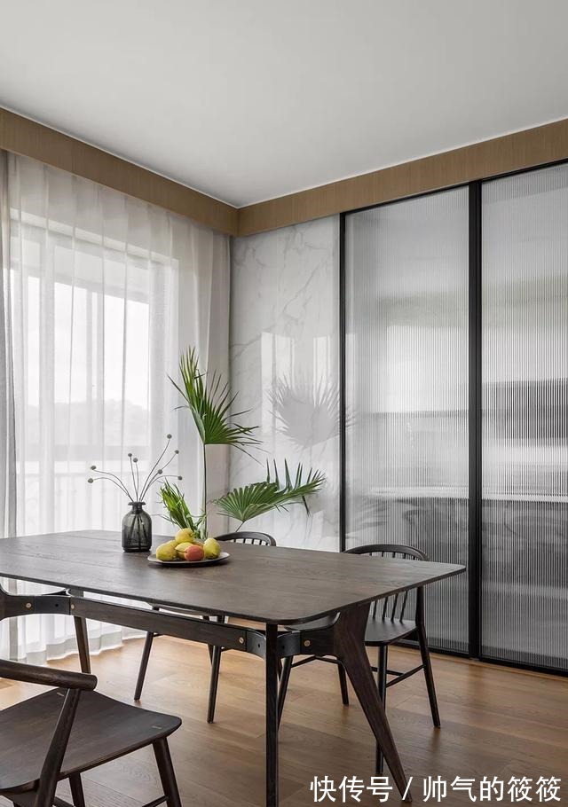 简约|看过她家装修后,我更加认同越简约越高级,这样的家太有气质了