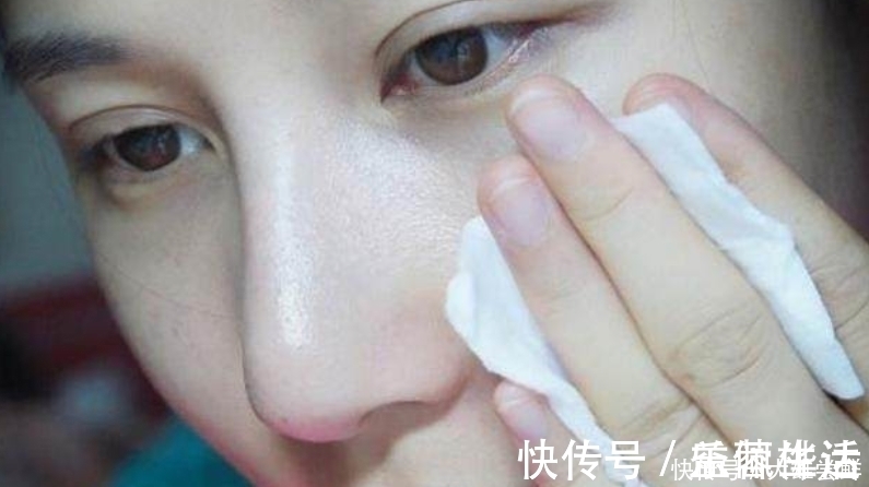 皮肤|洗完脸还在先拍水再擦乳?难怪皮肤总干燥粗糙,第一步你都搞错