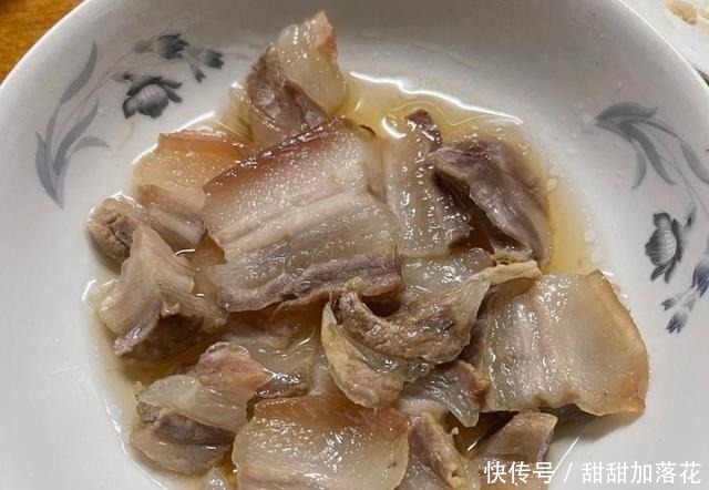 年味将至,家家户户都腌咸肉,教你一招,咸肉耐储存、香味足