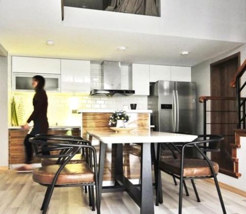 楼梯|50㎡工业风复式小户型,超大视野,简约舒适新风尚