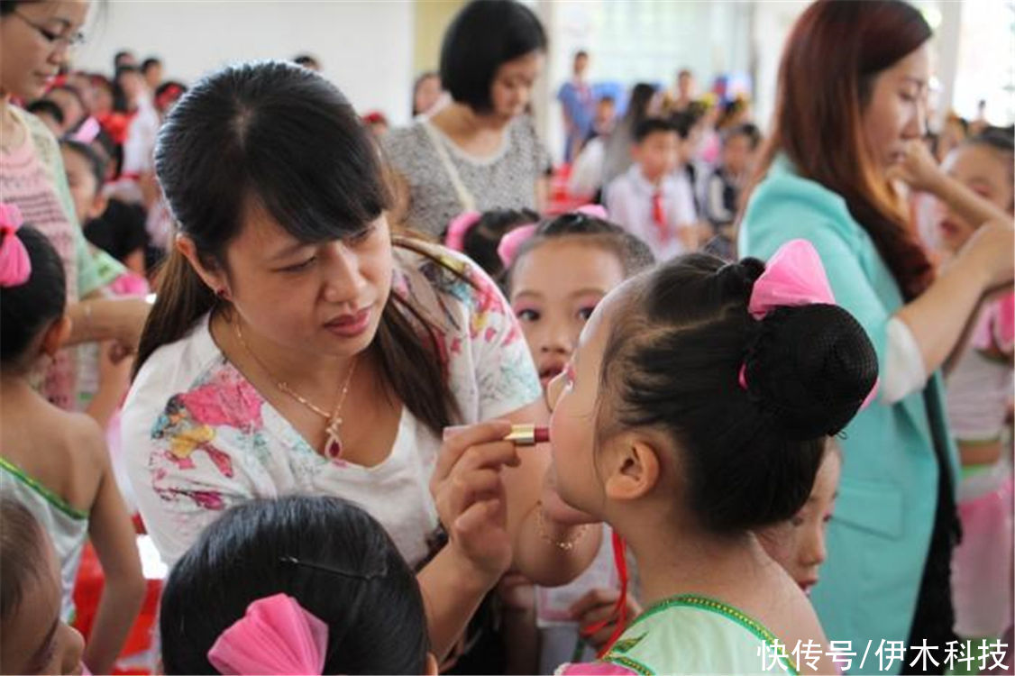 儿童彩妆悄然流行，一套只要十几元，你确定孩子上脸真的安全吗？