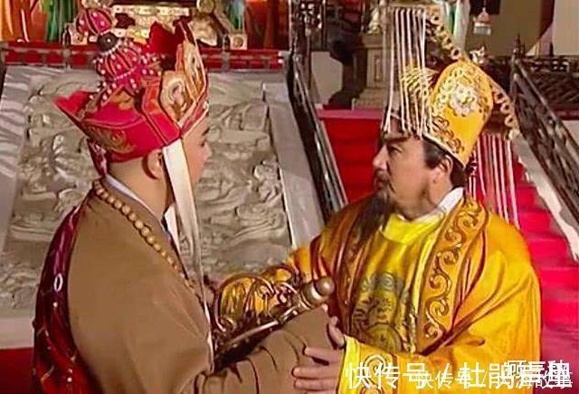 大唐&如来派八大金刚送唐僧回大唐,到大唐上空时,为啥却不敢跟随下凡