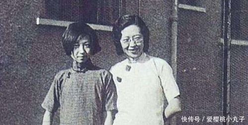 初恋嫌弃她的出身另娶他人,她却痴心等了52年,78岁终于嫁给他!