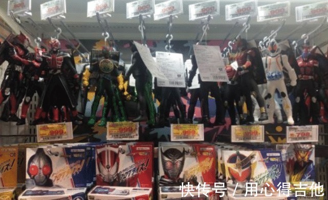 贝利亚|日本特摄区的商品和国内差别有多大看到奥特曼和骑士的做工,网友瞬间眼红