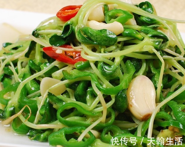 常吃|女性不想肚子鼓鼓,常吃此菜,排出毒素,淡化皱纹,更显年轻