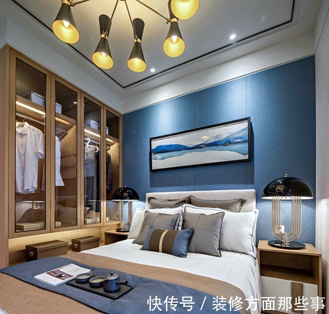 背景墙|98平将木质元素与蓝色融入细节,有质感