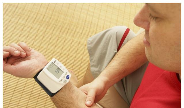 超声检查|初次诊断高血压,需要做哪些检查?医生提醒:这8项检查不能少