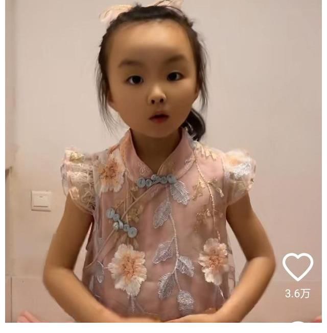 诋毁|相关推荐 许妈遭电话录音诋毁，悦悦跳手势舞《过端午》，网友：端午节团聚