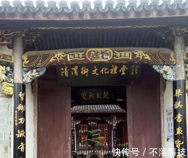 长生!棺材铺门口有副千年绝对,上联“人无千岁寿”,下联让人赞不绝口