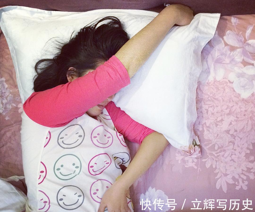 食物|怀孕期间,就算晚上再想吃东西,这几类食物都不要碰