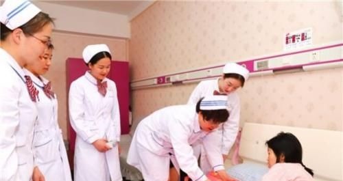 会阴|生完孩子,产妇最害怕医生问这两个隐私问题,真是里子面子全丢