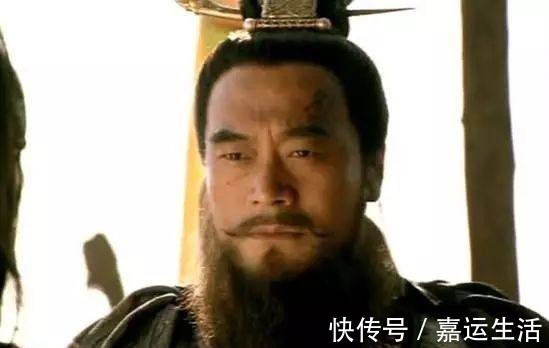 洪教头#梁山群雄武功排行:林冲位居第三,第一名太强了,无人不服!