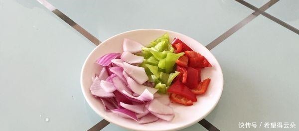 洋葱炒土豆片的做法,营养美味