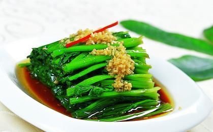 宋美龄活到106岁,原来是常吃这2种蔬菜,延缓衰老,增强免疫力