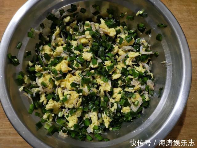 便宜|便宜又家常的韭菜盒子,在家轻松做,咬一口流油,香到邻居来敲门