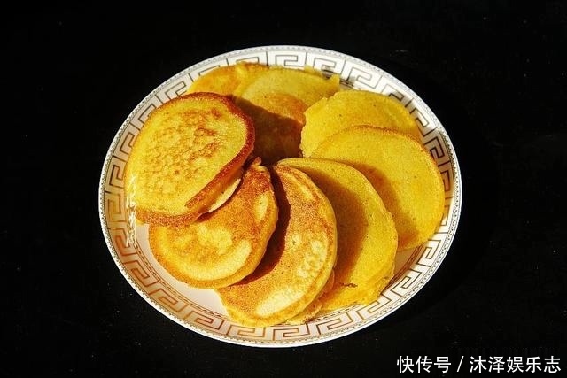  分钟|快手早餐饼，手不沾面10分钟上桌，松软香甜，常吃想长胖都难