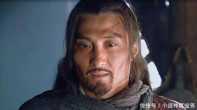 林冲和鲁智深结拜得快,裂痕来得也快,全因林冲上梁山前干的蠢事