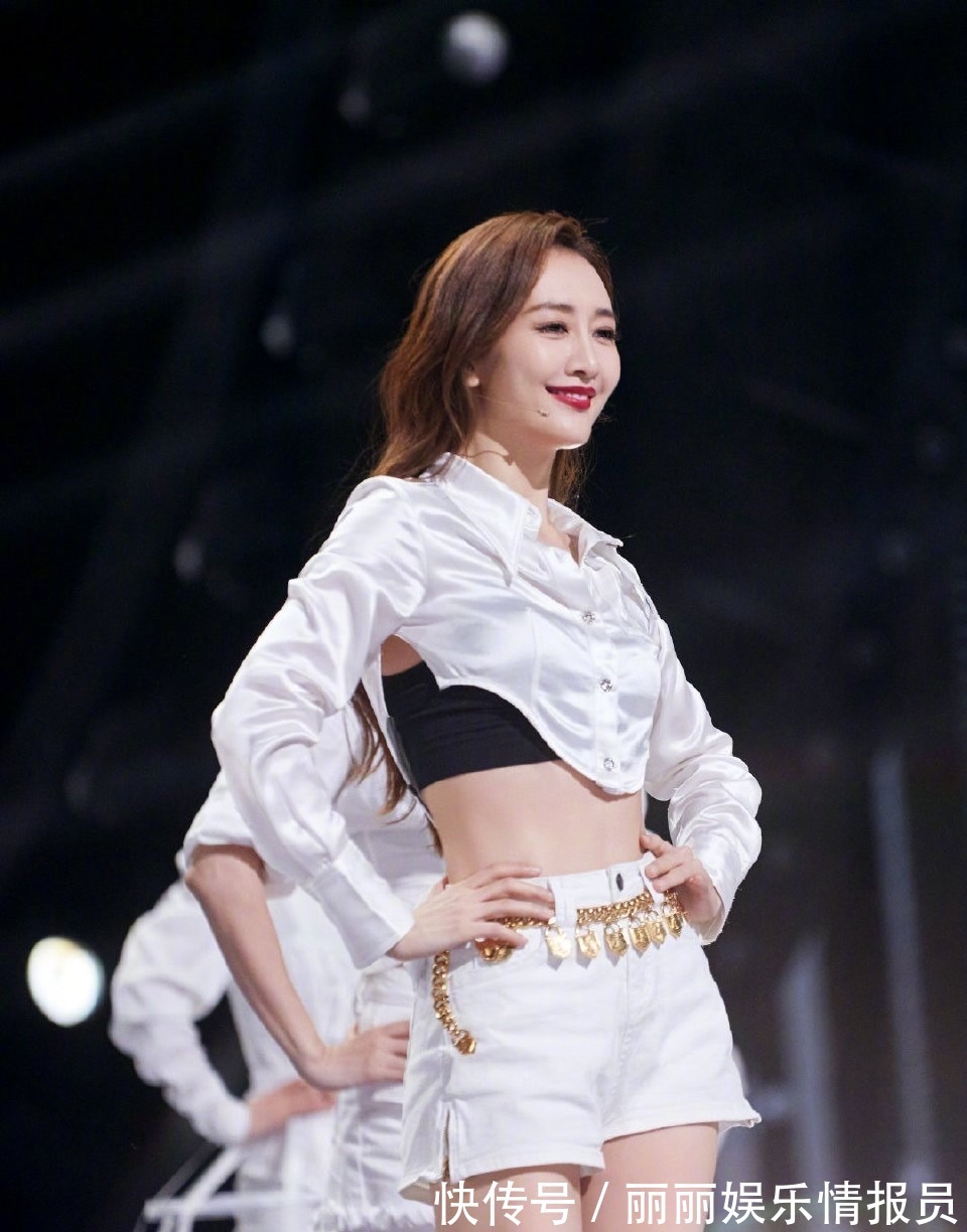 53岁那英挑战空中瑜伽,为决赛变小哭包张柏芝穿芭比粉秀长腿