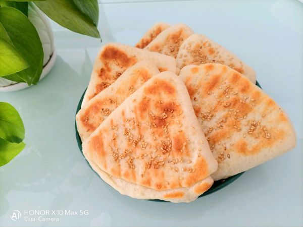 诱人|芝麻发面小饼