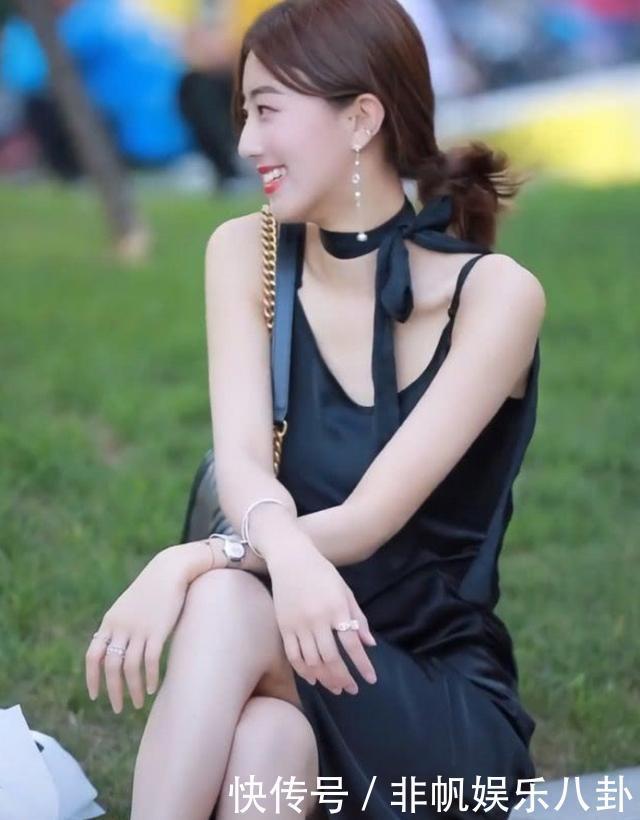 清凉蝴蝶结连衣裙,知性优雅,时尚感十足