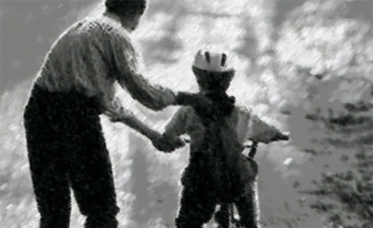 赡养|四川老汉收养一女婴,辛苦抚养23年,女儿长大后却将其告上法庭