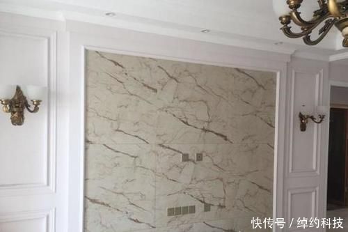 石膏线|家里装修不要装电视墙了，越来越多人这样设计，后悔我家装早了