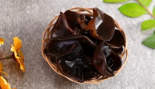 “补气血”最好的6种食物,女人隔三差五吃一吃,让你健康更美丽