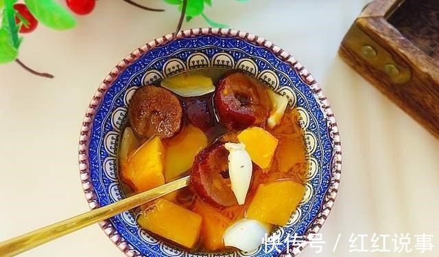 冬日女人必备甜品，这三样食材一起蒸一蒸就好！