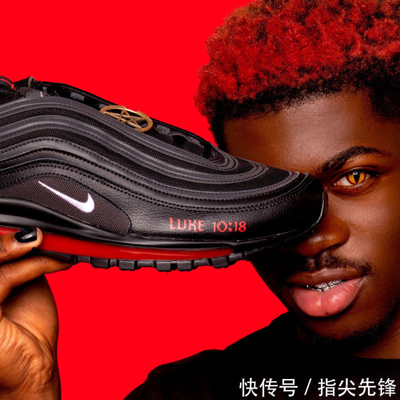 韩国 韩国一公司打造“撒旦鞋”,每双含有一滴人血,被耐克起诉侵权