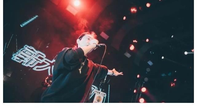 赠票北京笑男孩守卫疤鹤胖先森翁杰郭大Swag老徐等