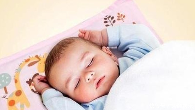 新生儿|宝宝睡觉也有“黄金期”，那些错过的家长，难怪每天都要哄着睡