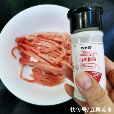  吃一次就让你忘不了的年夜饭菜单——蒜苔炒肉