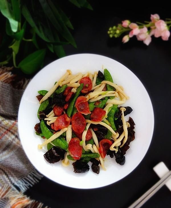 营养|这道小炒,材料普通又便宜,结合起来味道清香鲜美,营养丰富全面