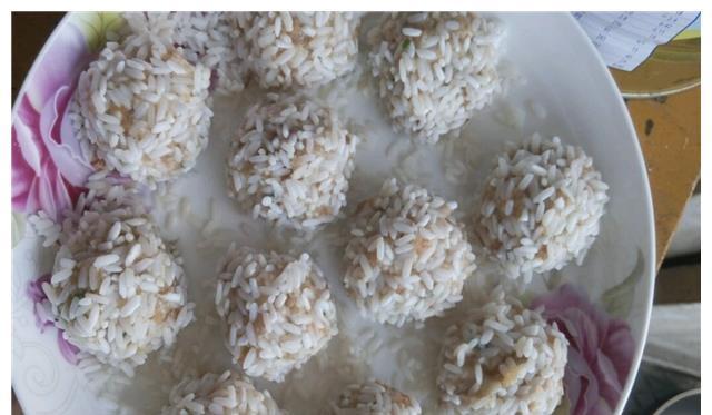 孩子|妈妈教我做的糯米肉丸子，回到家隔三差五做一次，孩子见到就喜欢
